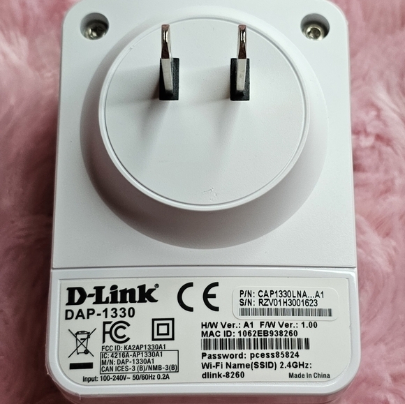 D-Link N300 Wi Fi Range Extender - Picture 5 of 6